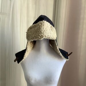 GAP Black and Cream Shearling Hat